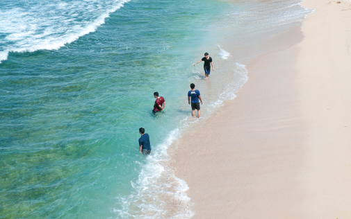 nuqi's photo at ngalmbor beach